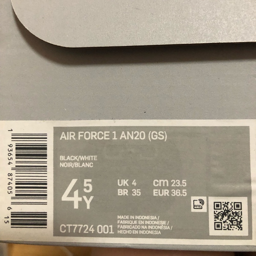 Air Force 1, size 4.5 boys